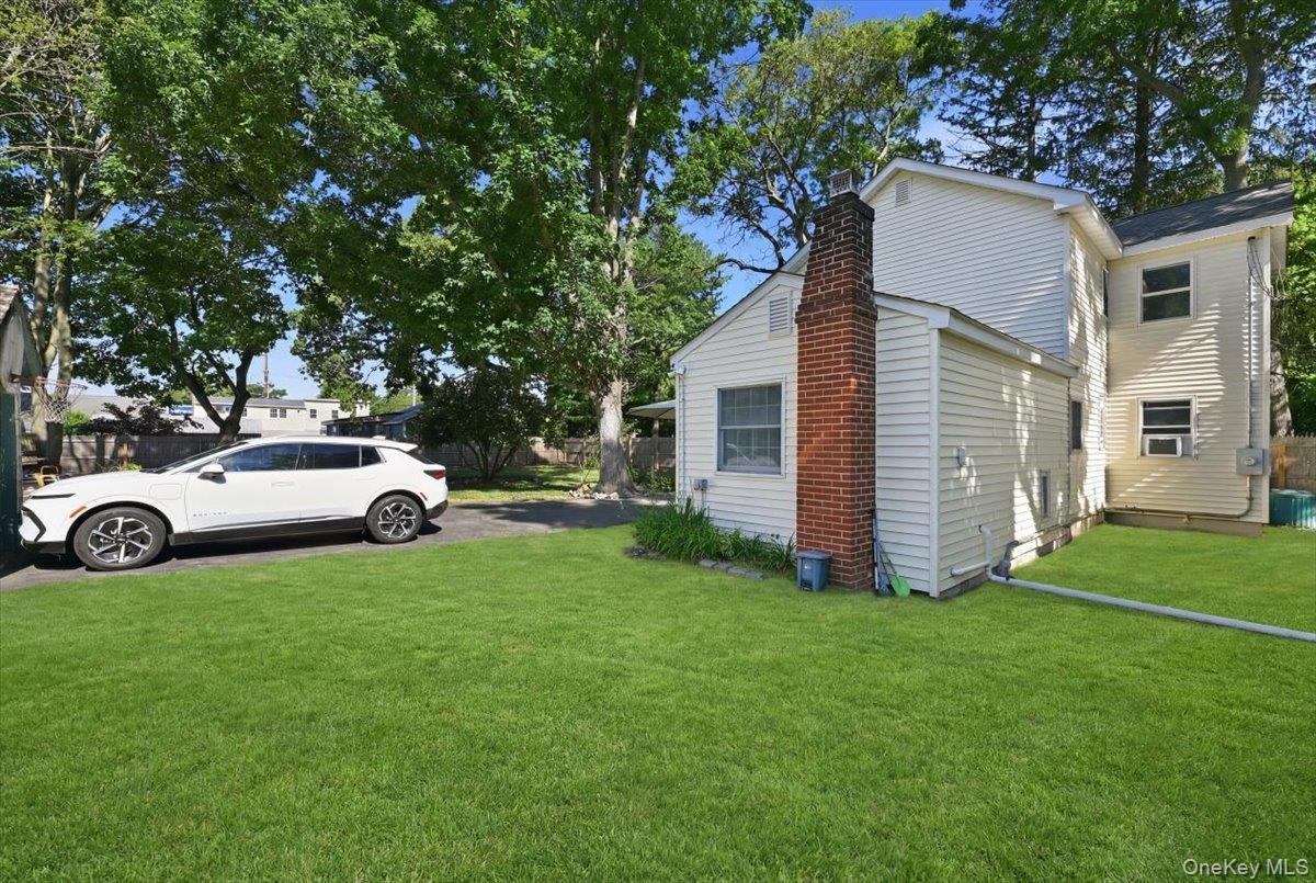 Single Family Thorne Street Suffolk County, NY 11779, MLS-1016062-30
