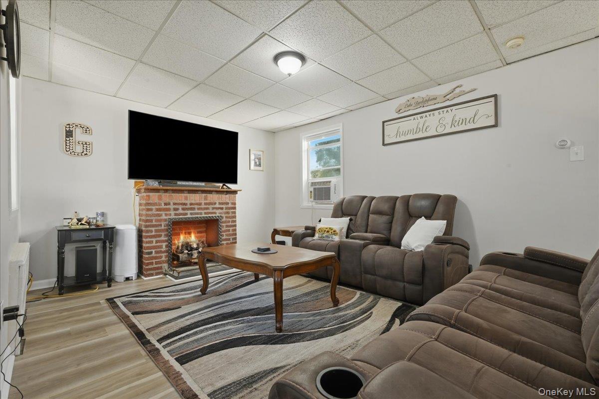 Single Family Thorne Street Suffolk County, NY 11779, MLS-1016062-7