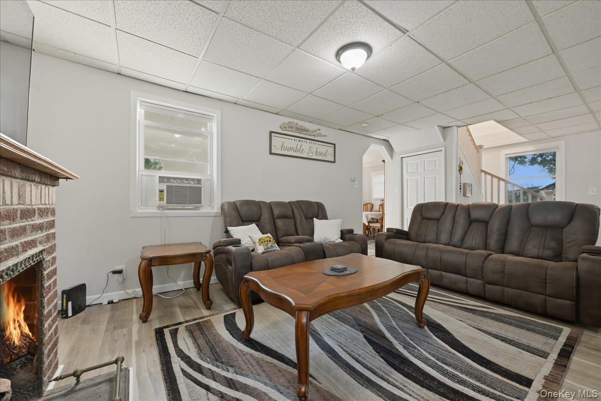 Single Family Thorne Street Suffolk County, NY 11779, MLS-1016062-9