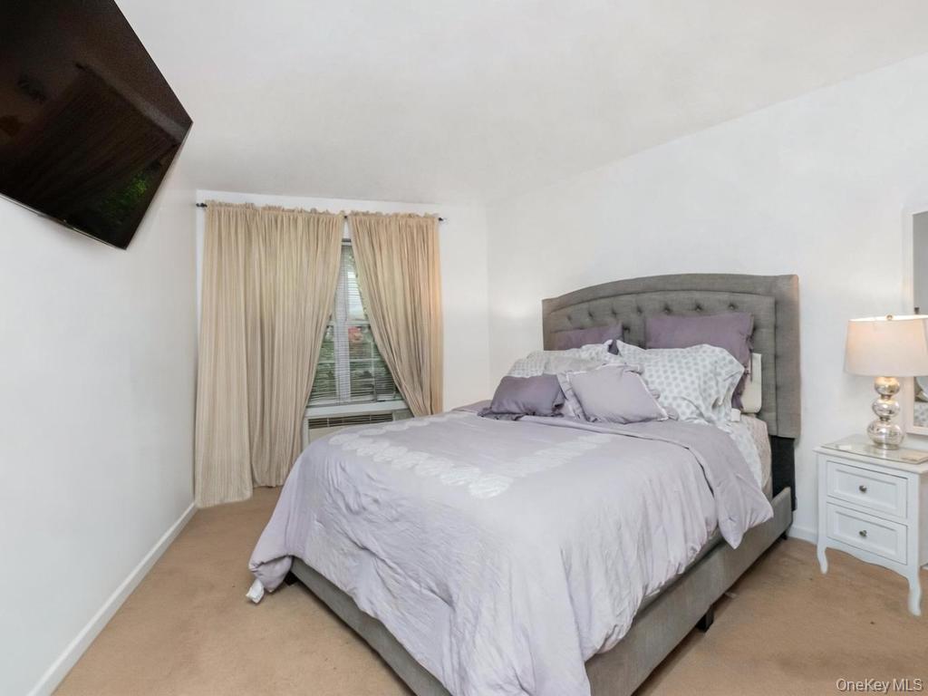 Single Family W Tremont Avenue Bronx, NY 10453, MLS-1016093-4