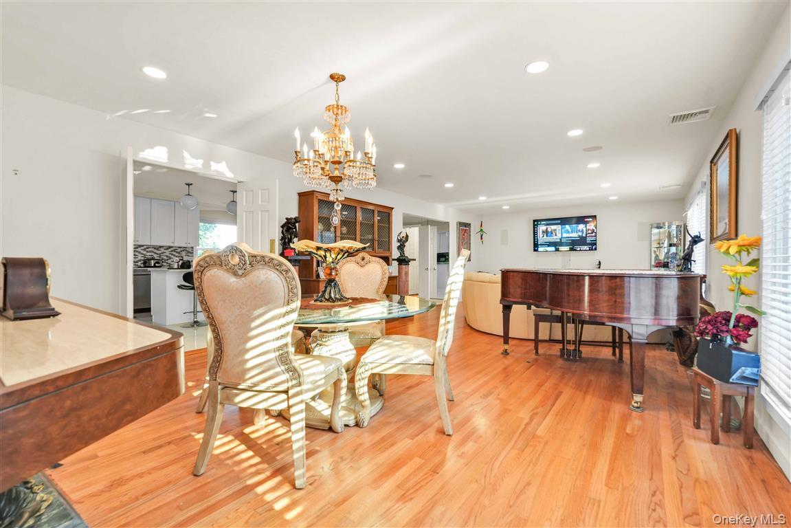 Single Family Park Lane  Queens, NY 11363, MLS-1016111-10