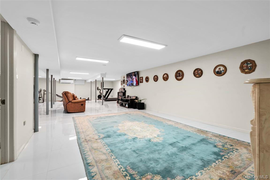 Single Family Park Lane  Queens, NY 11363, MLS-1016111-26