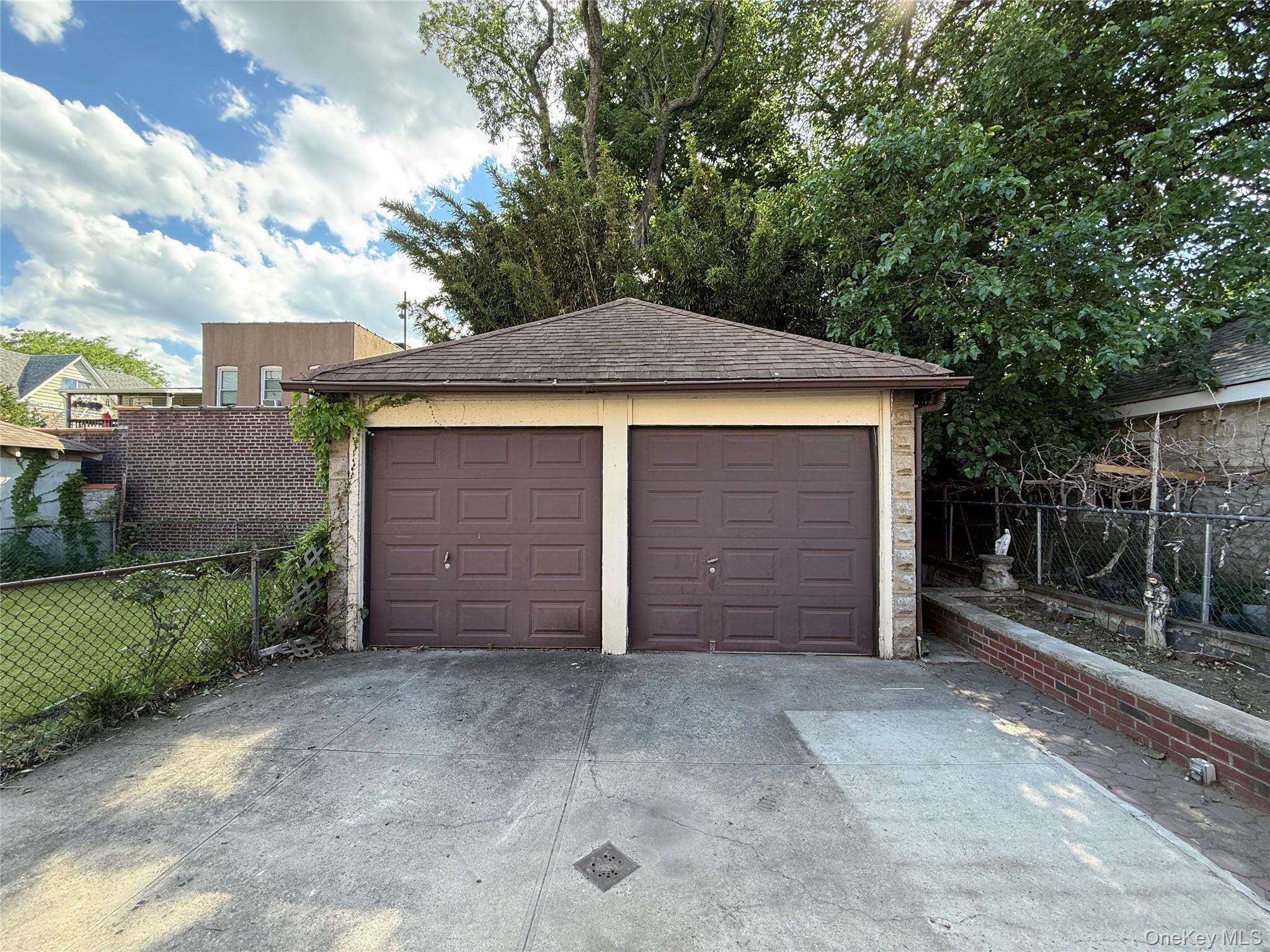 Single Family Lurting Bronx, NY 10461, MLS-1016126-16