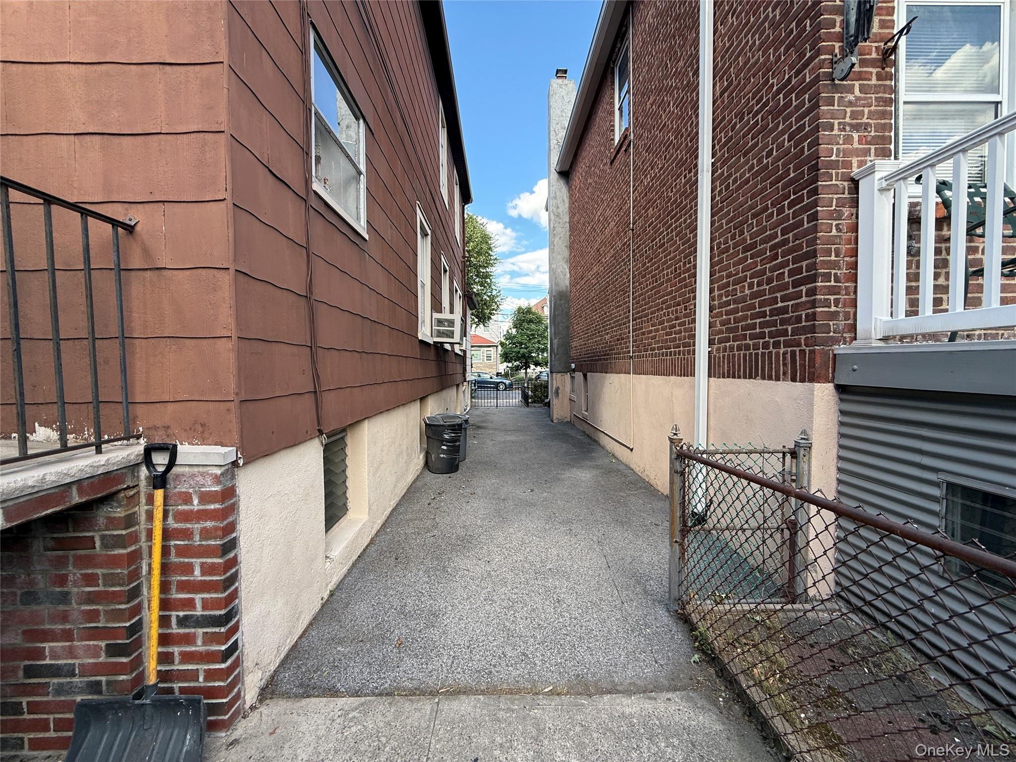 Single Family Lurting Bronx, NY 10461, MLS-1016126-17
