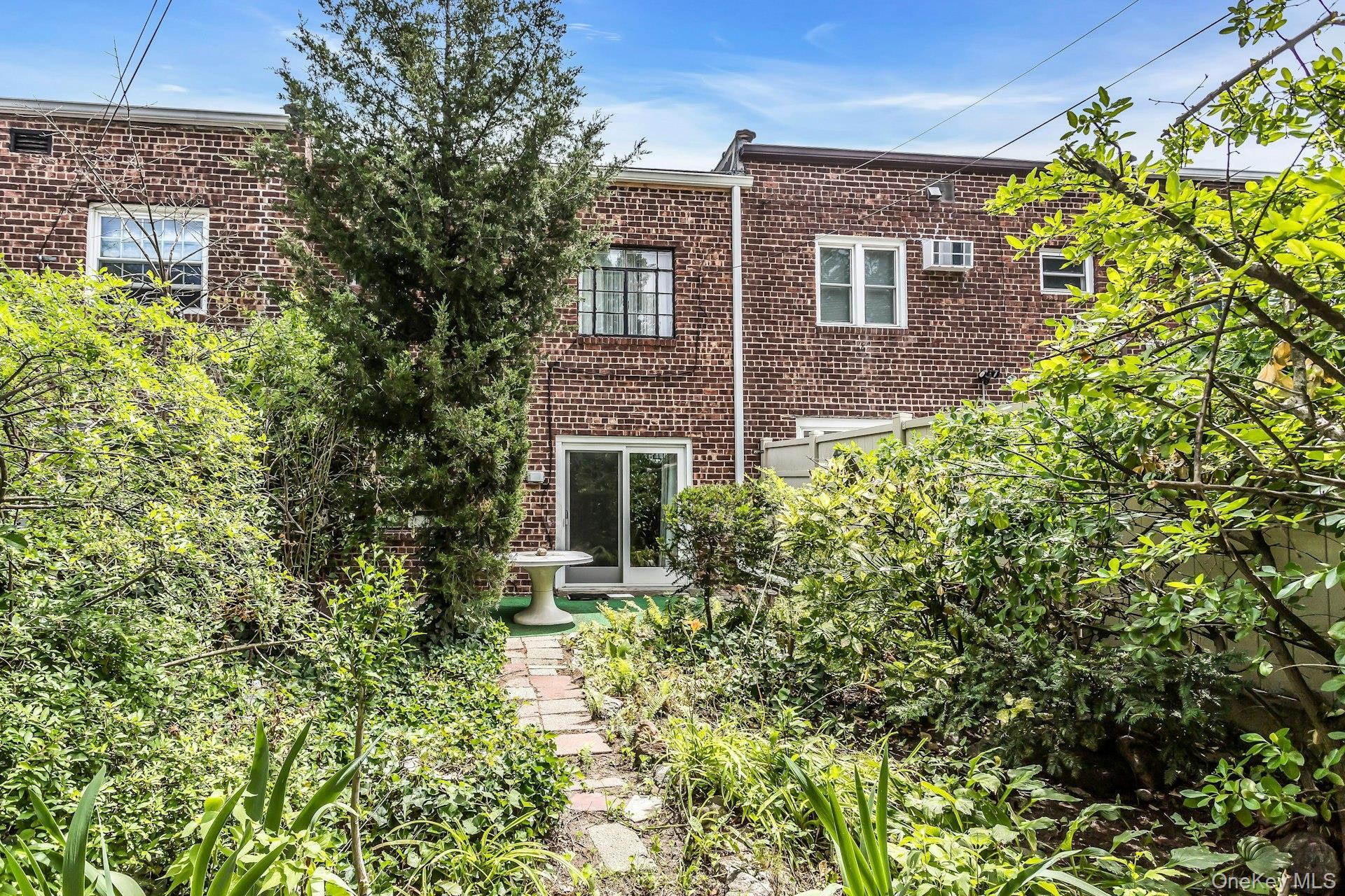 Single Family 152nd Street Queens, NY 11357, MLS-1016129-19