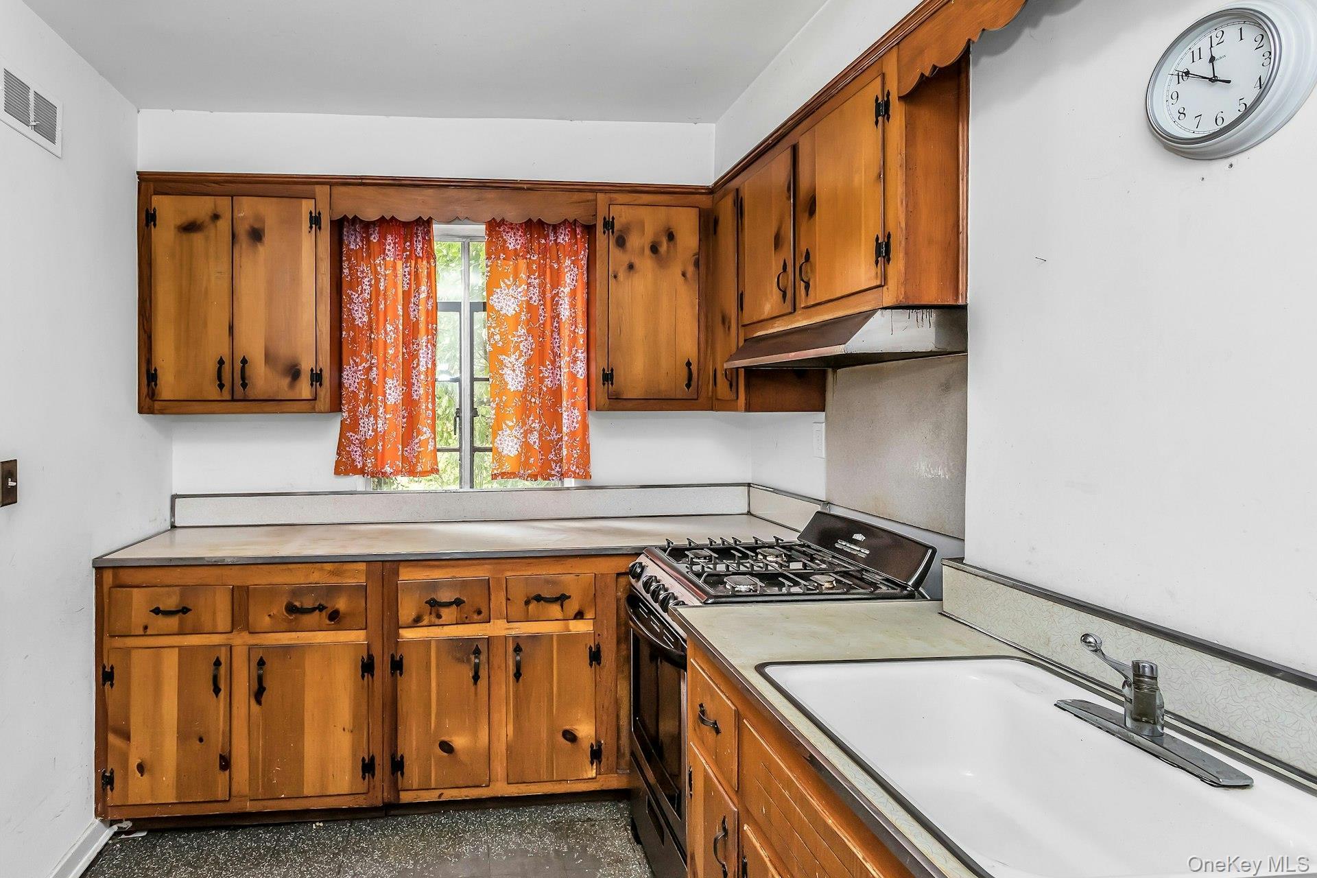 Single Family 152nd Street Queens, NY 11357, MLS-1016129-8