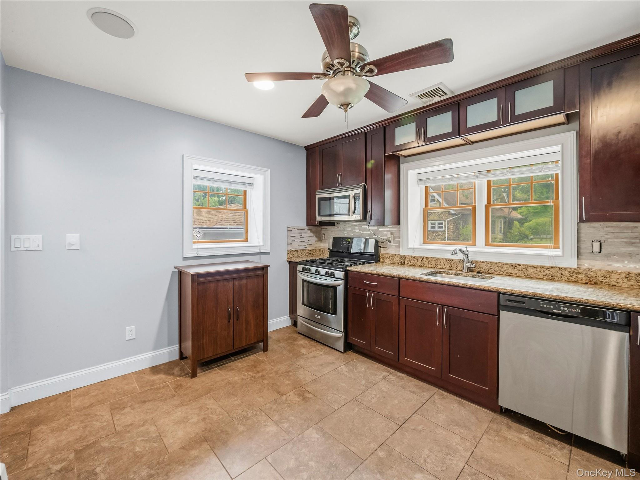 Single Family Hempstead Lane Rockland County, NY 10977, MLS-1016144-13