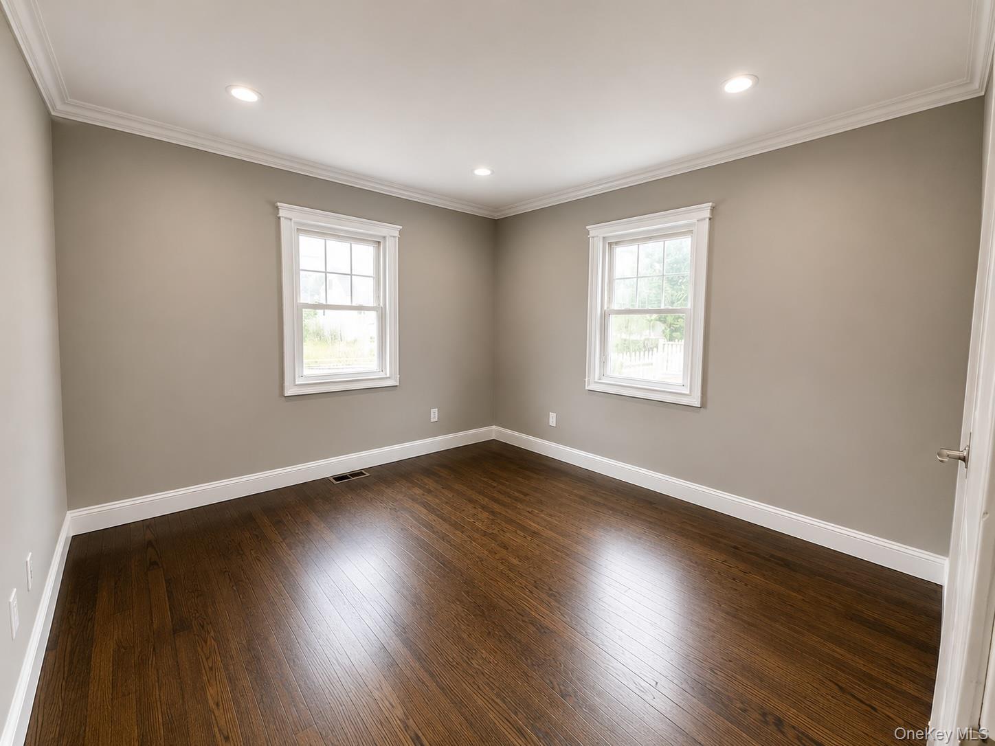 Single Family N Indiana Avenue  Suffolk County, NY 11757, MLS-1016149-14