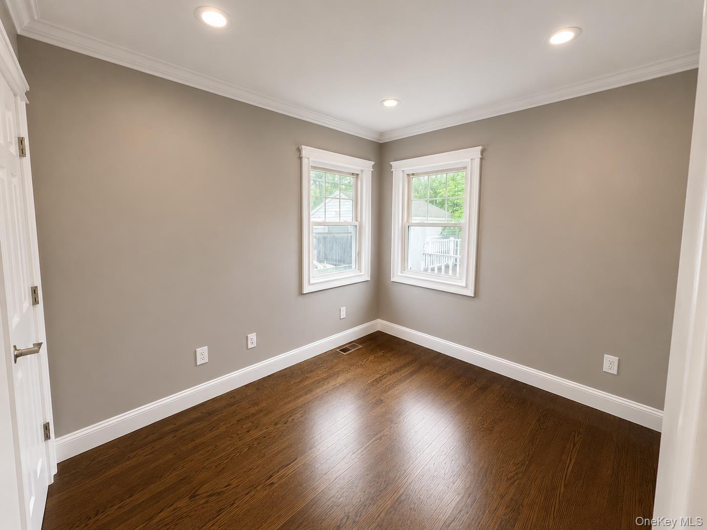 Single Family N Indiana Avenue  Suffolk County, NY 11757, MLS-1016149-15