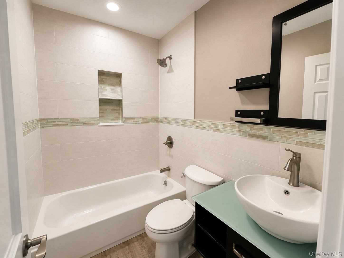 Single Family N Indiana Avenue  Suffolk County, NY 11757, MLS-1016149-16