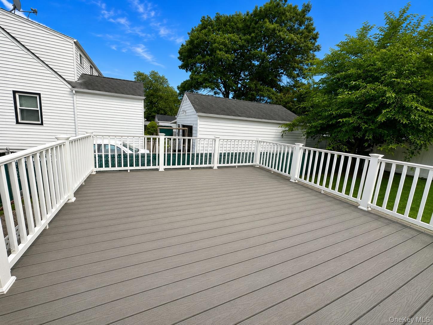 Single Family N Indiana Avenue  Suffolk County, NY 11757, MLS-1016149-21
