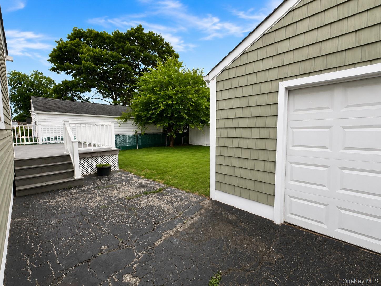 Single Family N Indiana Avenue  Suffolk County, NY 11757, MLS-1016149-24