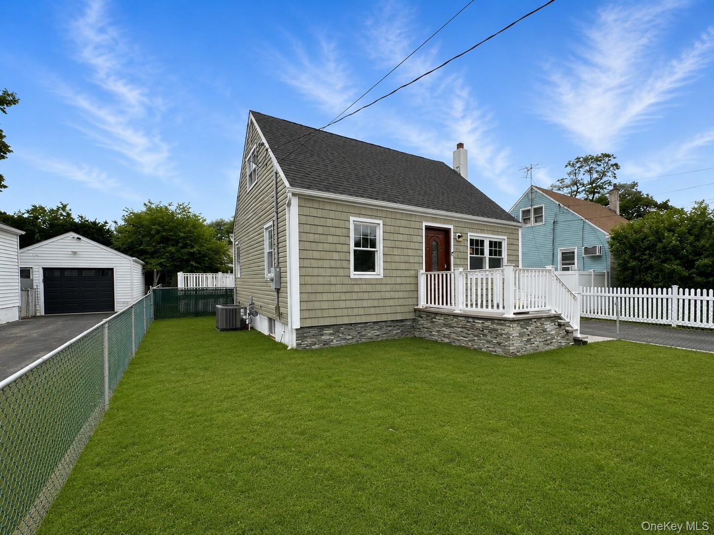 Single Family N Indiana Avenue  Suffolk County, NY 11757, MLS-1016149-3