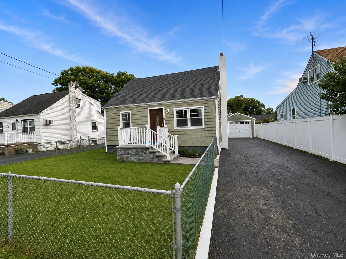 Single Family N Indiana Avenue  Suffolk County, NY 11757, MLS-1016149-4