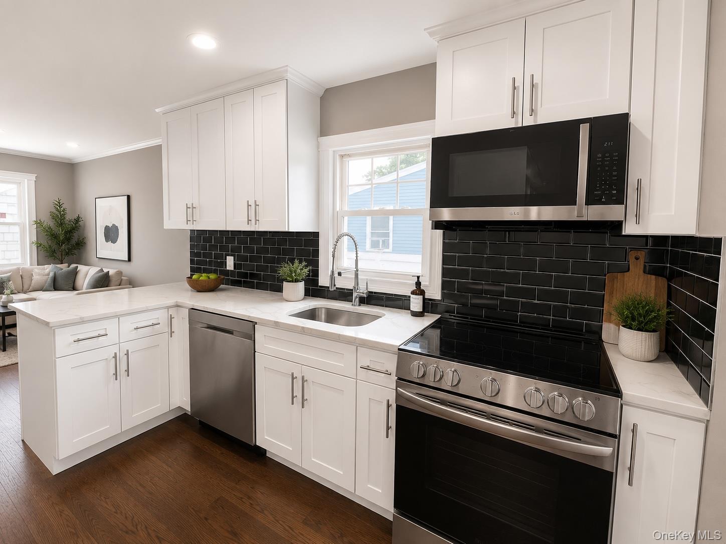 Single Family N Indiana Avenue  Suffolk County, NY 11757, MLS-1016149-9