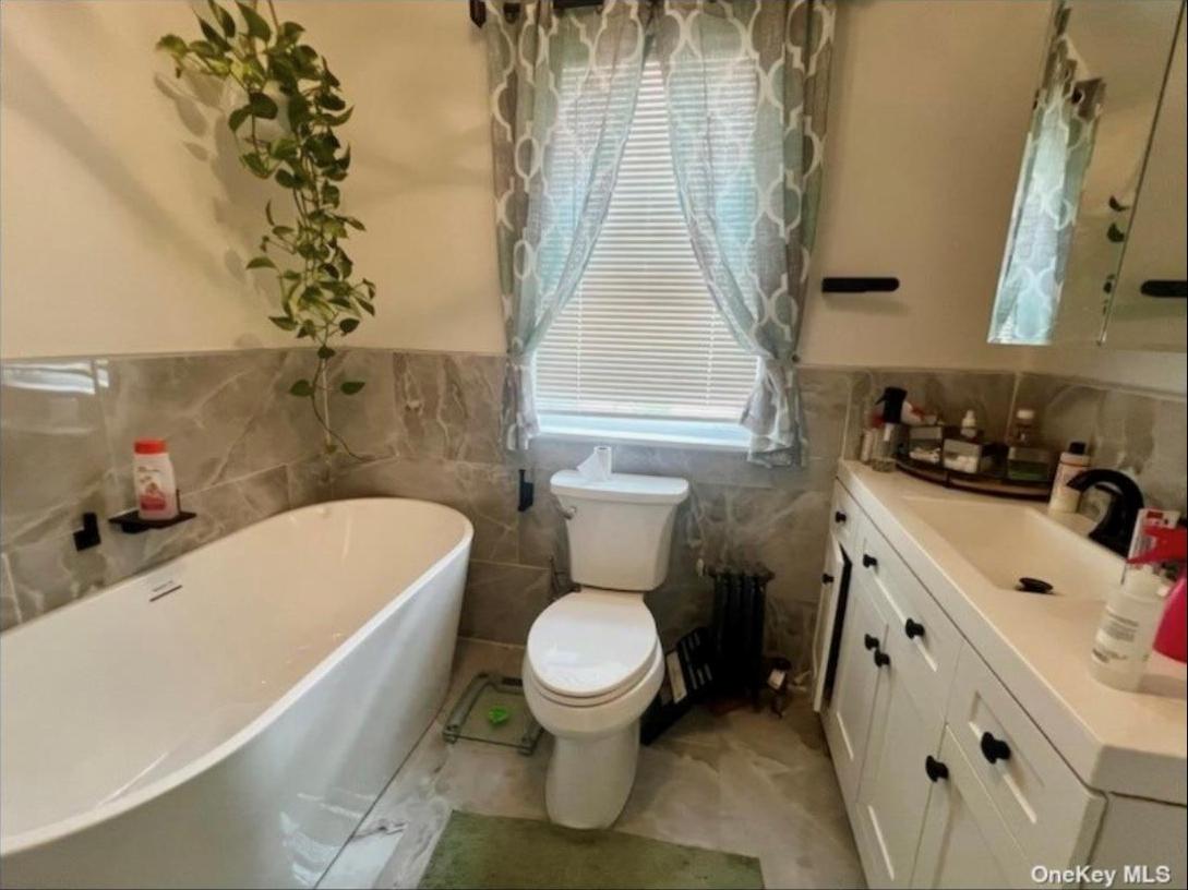 Single Family 230th Place Queens, NY 11413, MLS-1016208-11