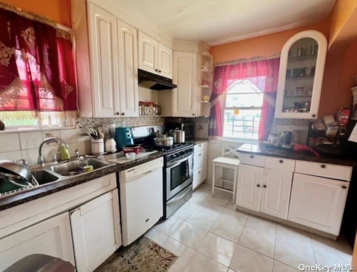 Single Family 230th Place Queens, NY 11413, MLS-1016208-4