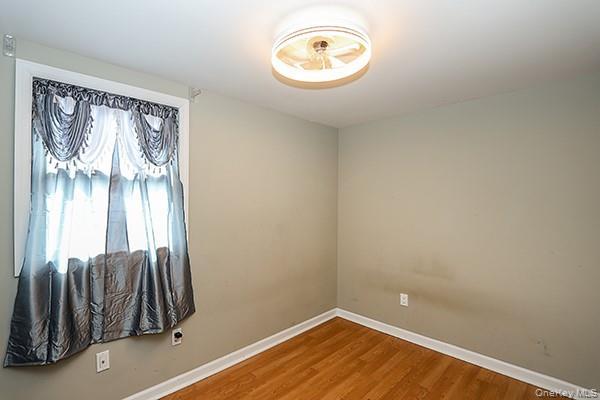 Single Family Laux Place Nassau County, NY 11710, MLS-1016254-12