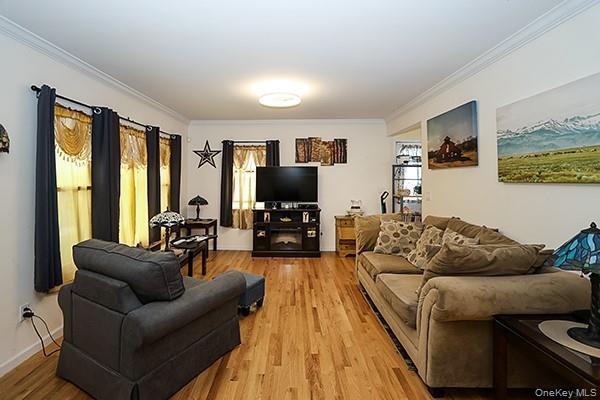 Single Family Laux Place Nassau County, NY 11710, MLS-1016254-5