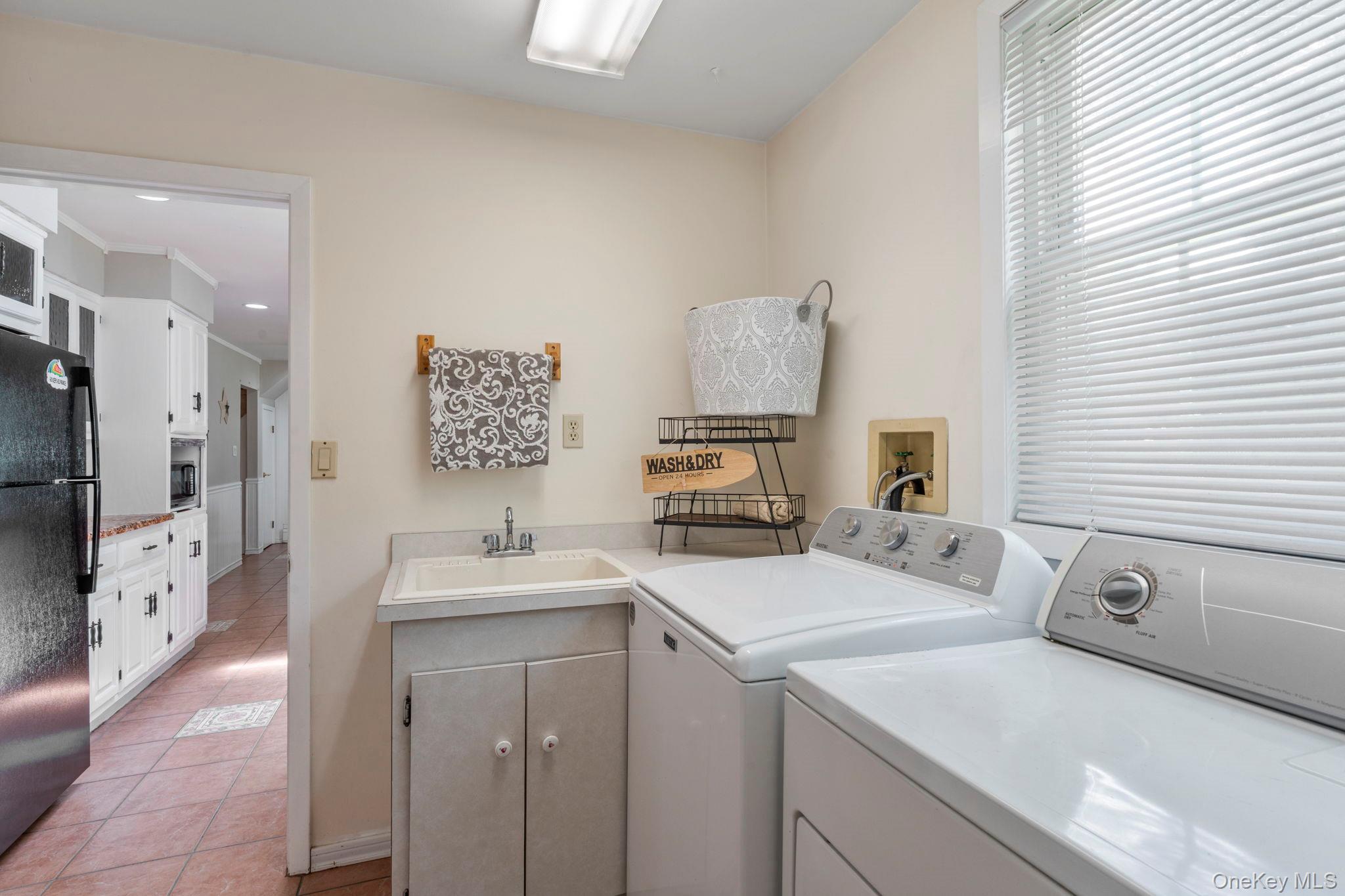 Single Family Spaulding Lane Suffolk County, NY 11790, MLS-1016276-13