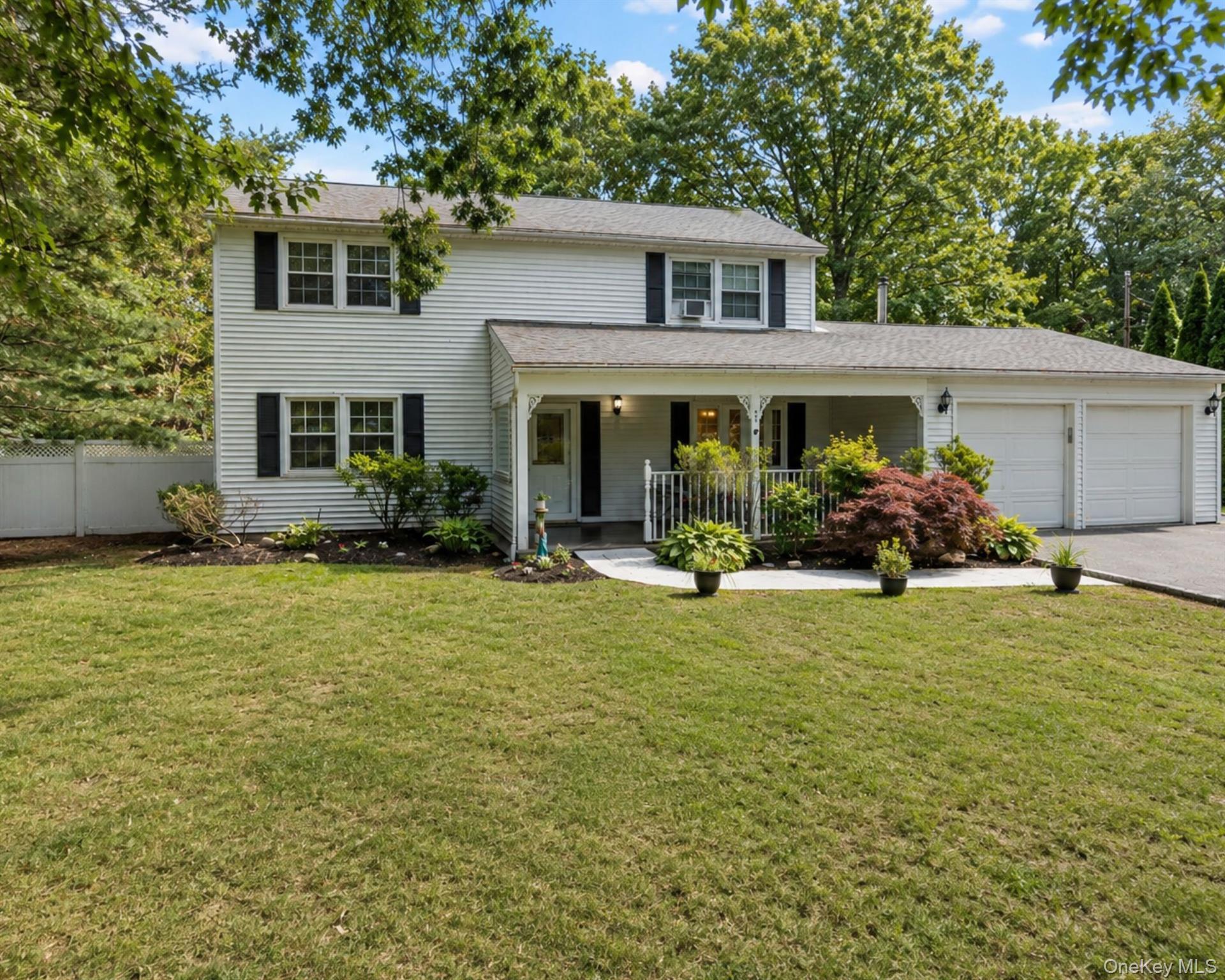 Single Family Spaulding Lane Suffolk County, NY 11790, MLS-1016276-2