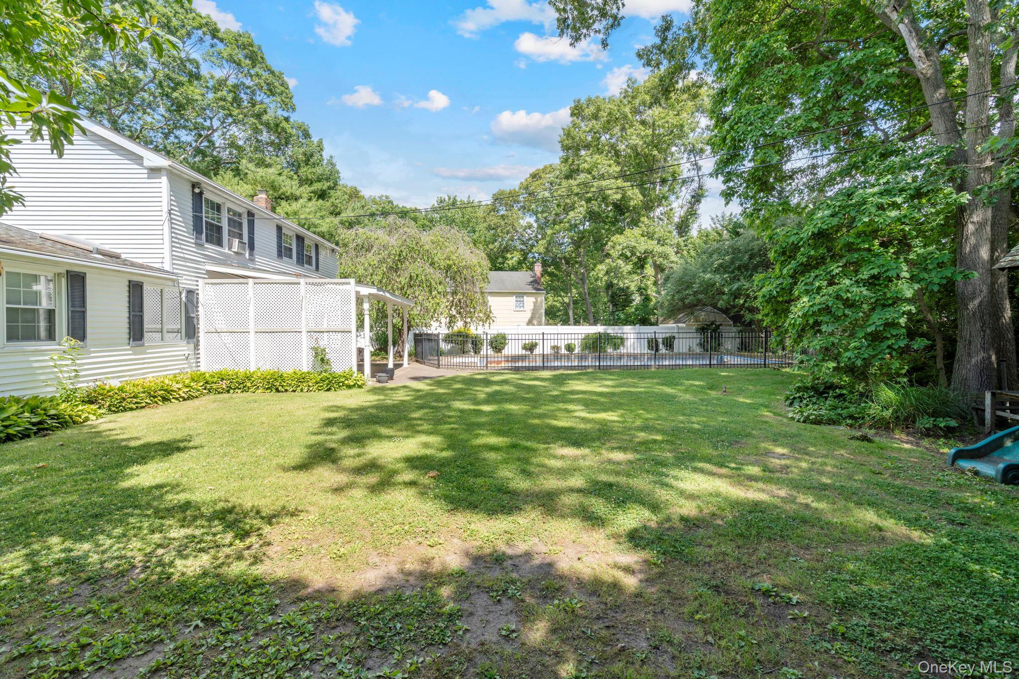 Single Family Spaulding Lane Suffolk County, NY 11790, MLS-1016276-39