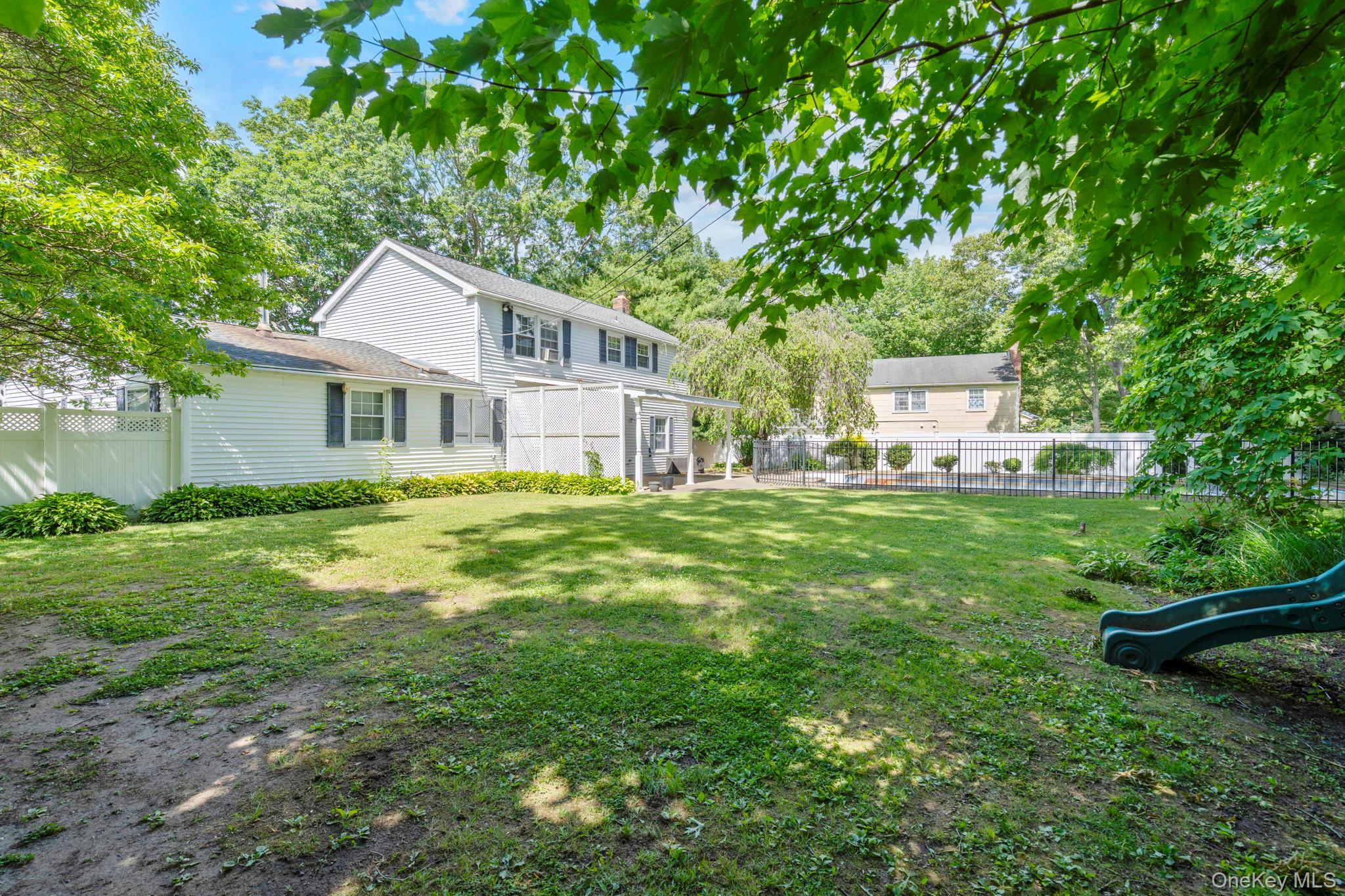Single Family Spaulding Lane Suffolk County, NY 11790, MLS-1016276-41