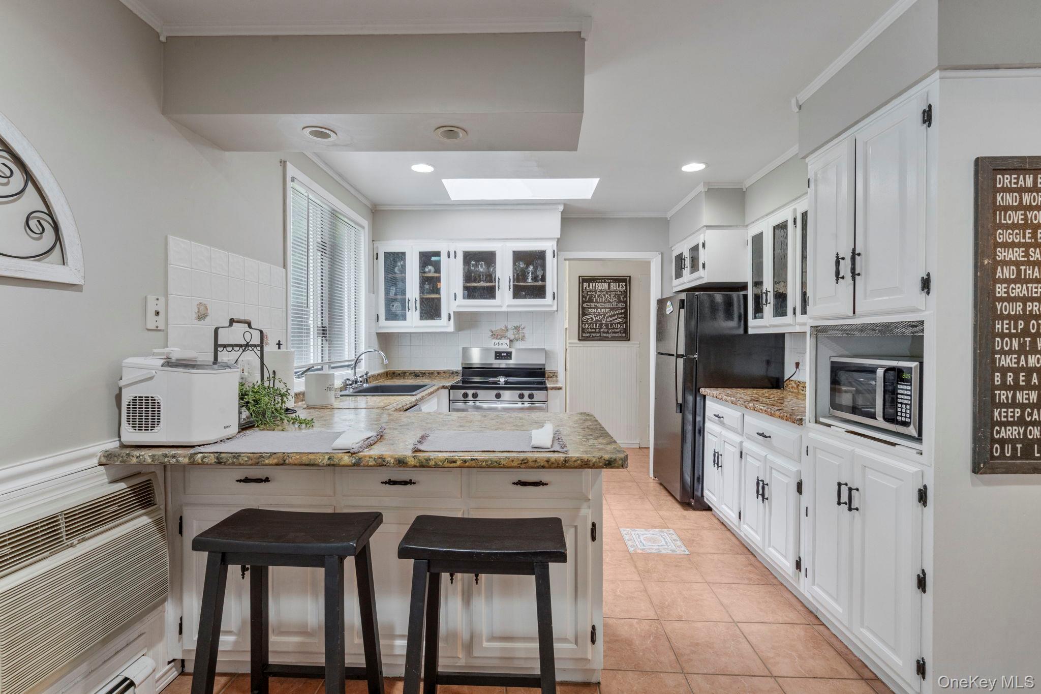 Single Family Spaulding Lane Suffolk County, NY 11790, MLS-1016276-5