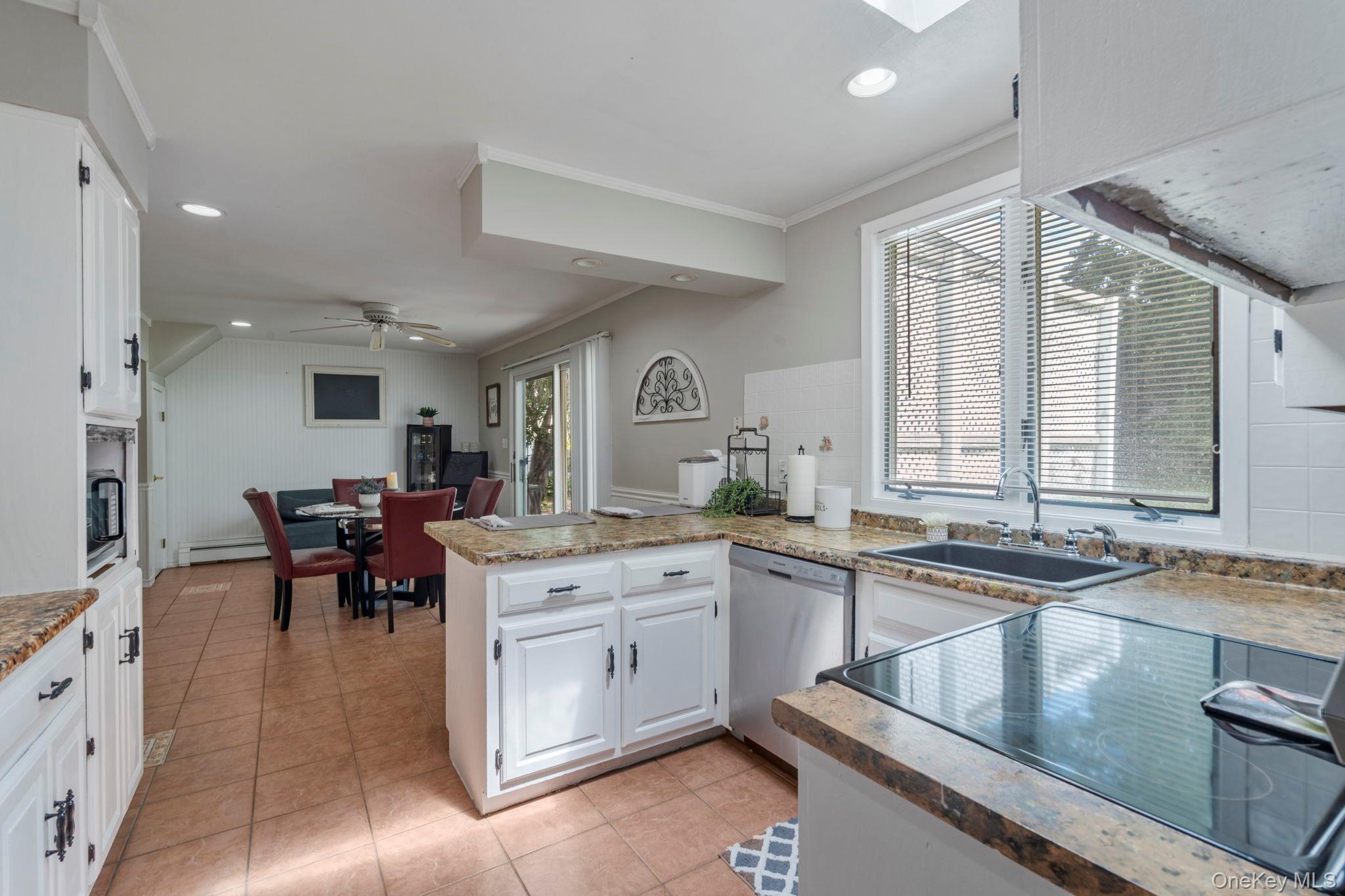 Single Family Spaulding Lane Suffolk County, NY 11790, MLS-1016276-6