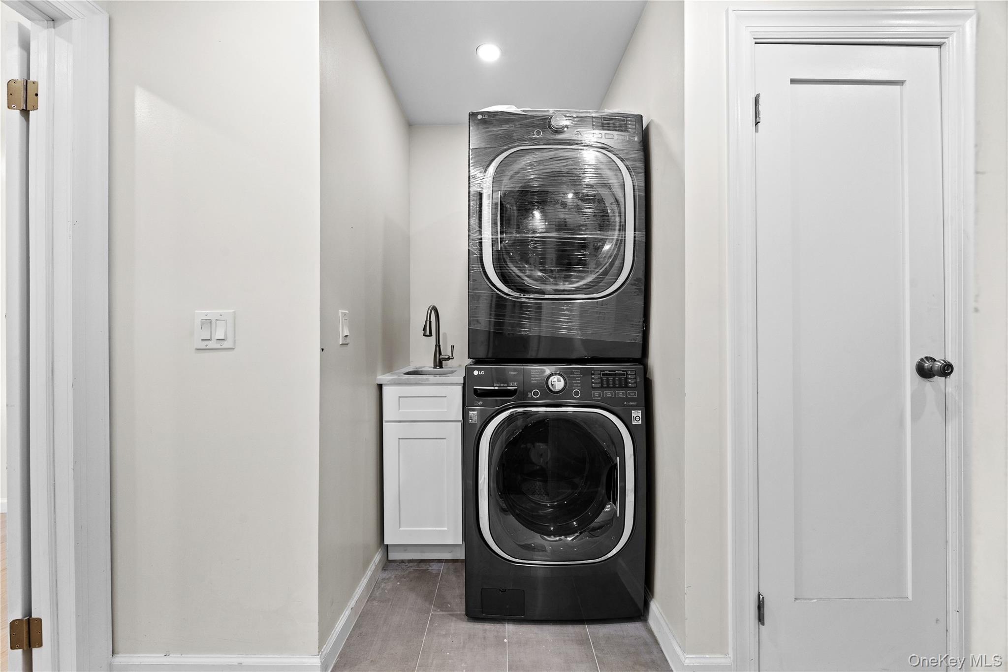 Single Family Cooper Street  Brooklyn, NY 11207, MLS-1016354-5