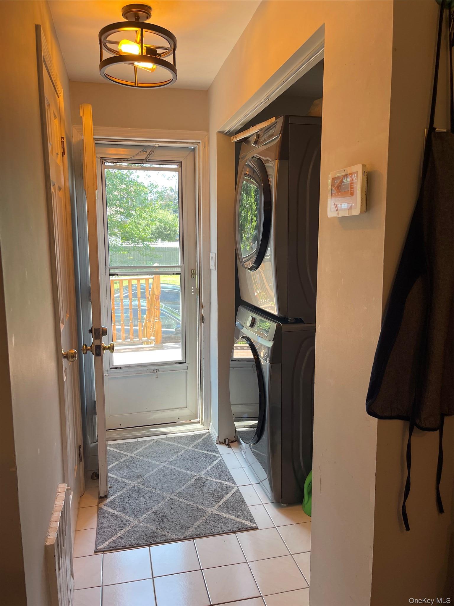 Single Family Mile Square Road  Westchester County, NY 10701, MLS-1016355-15