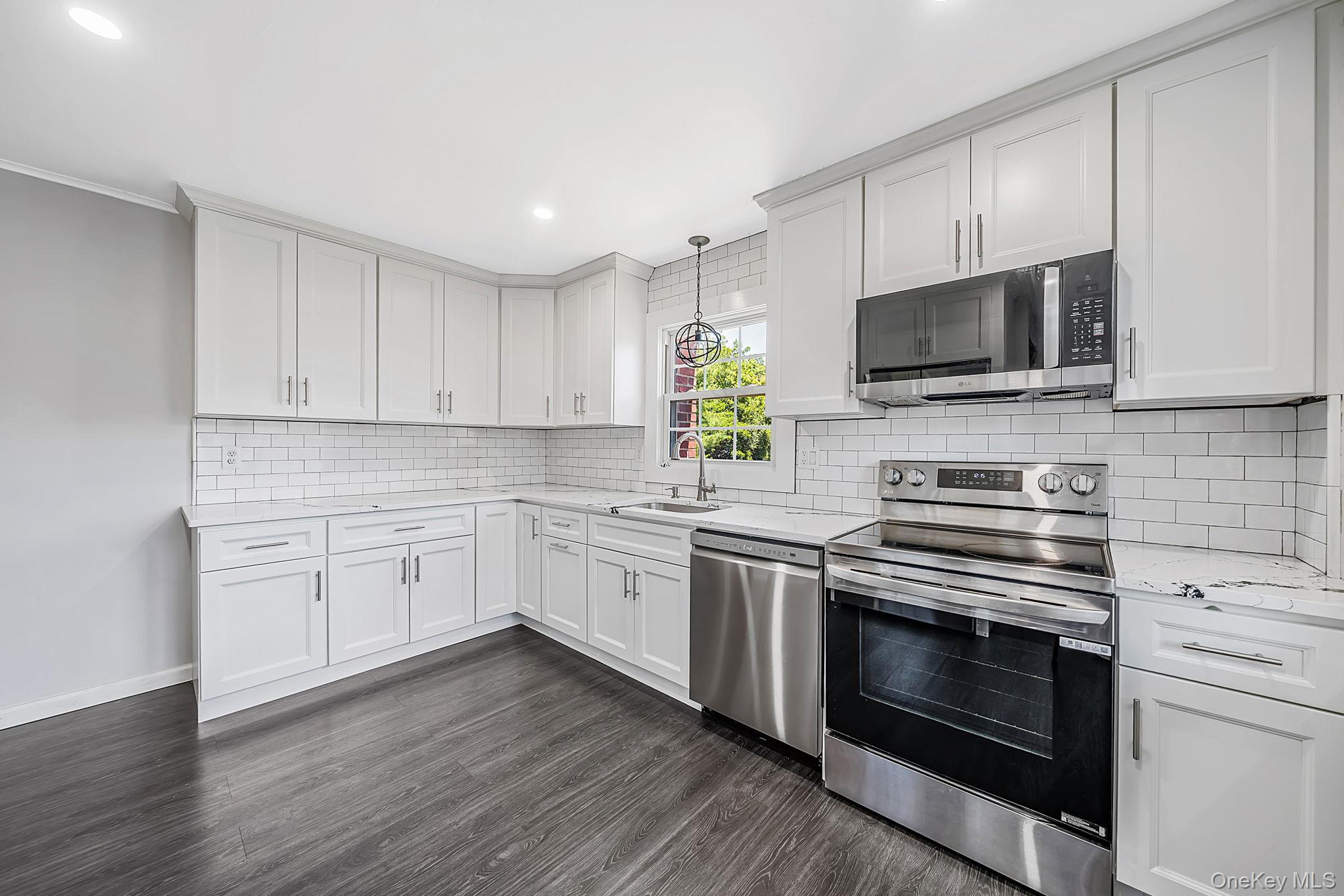 Single Family Pinelawn Avenue Suffolk County, NY 11738, MLS-1016357-13