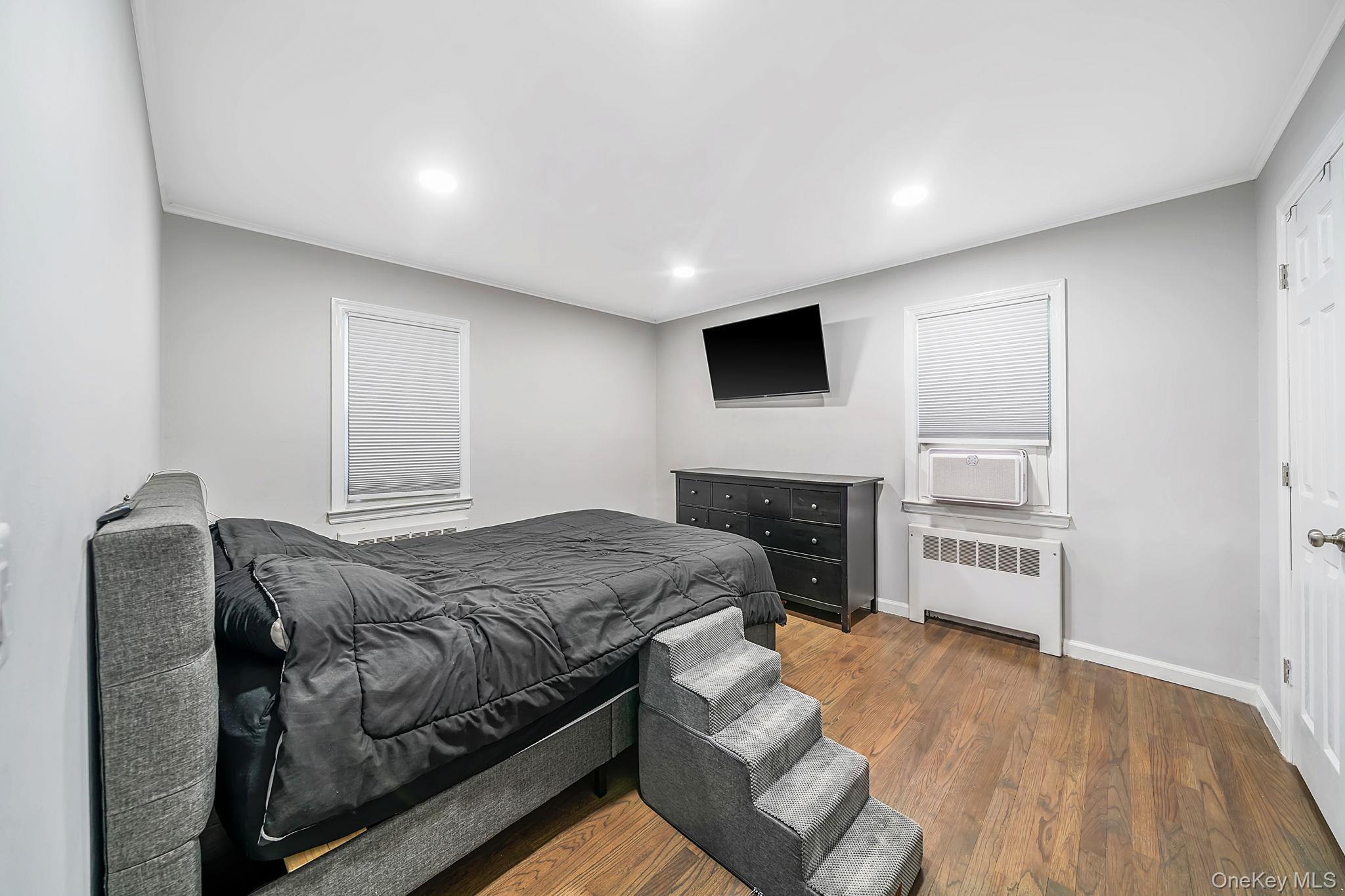 Single Family Pinelawn Avenue Suffolk County, NY 11738, MLS-1016357-17
