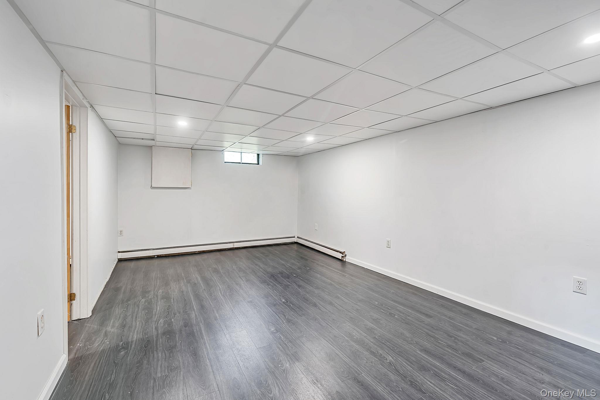 Single Family Pinelawn Avenue Suffolk County, NY 11738, MLS-1016357-20