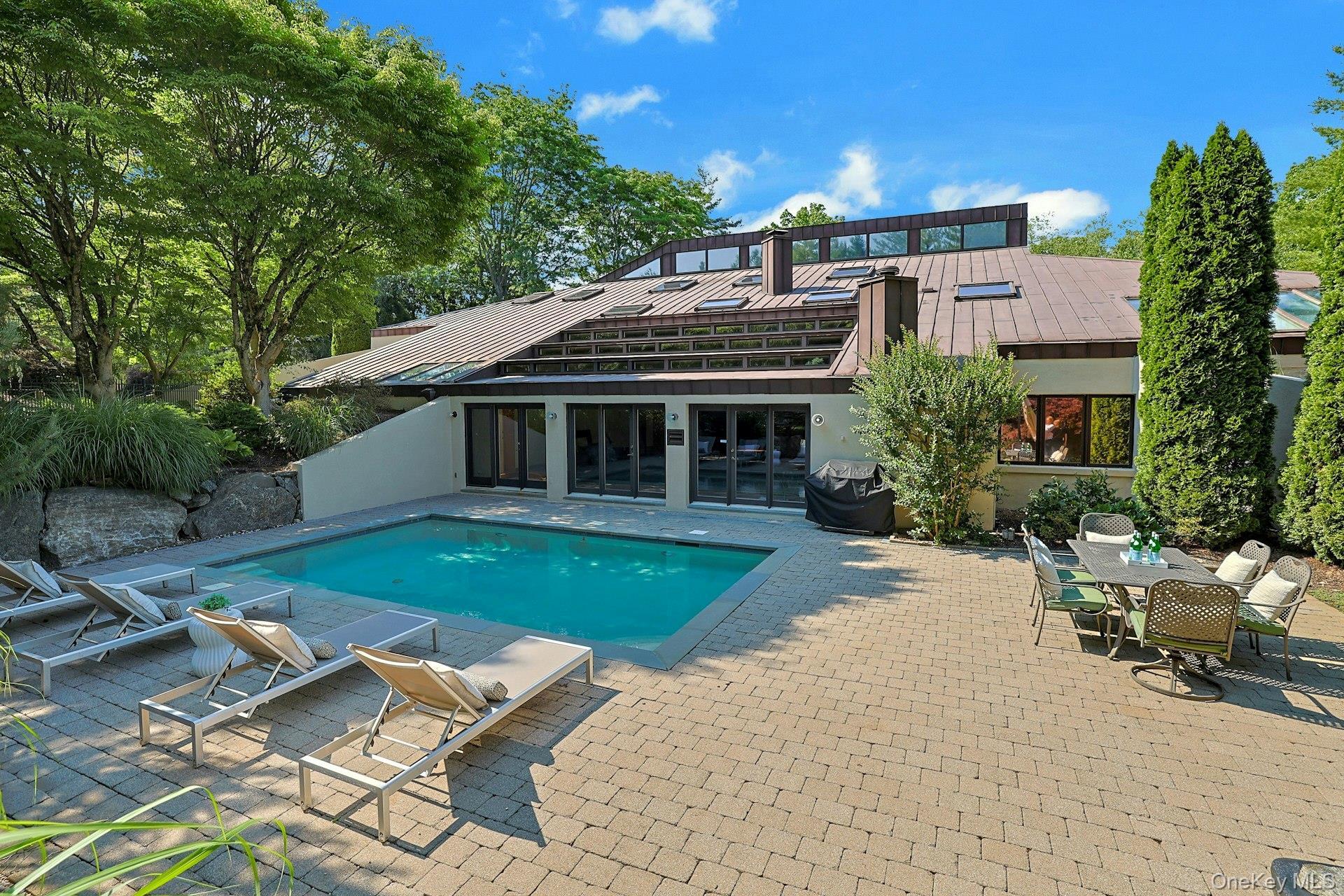 Single Family Murray Hill Road  Westchester County, NY 10583, MLS-1016358-40