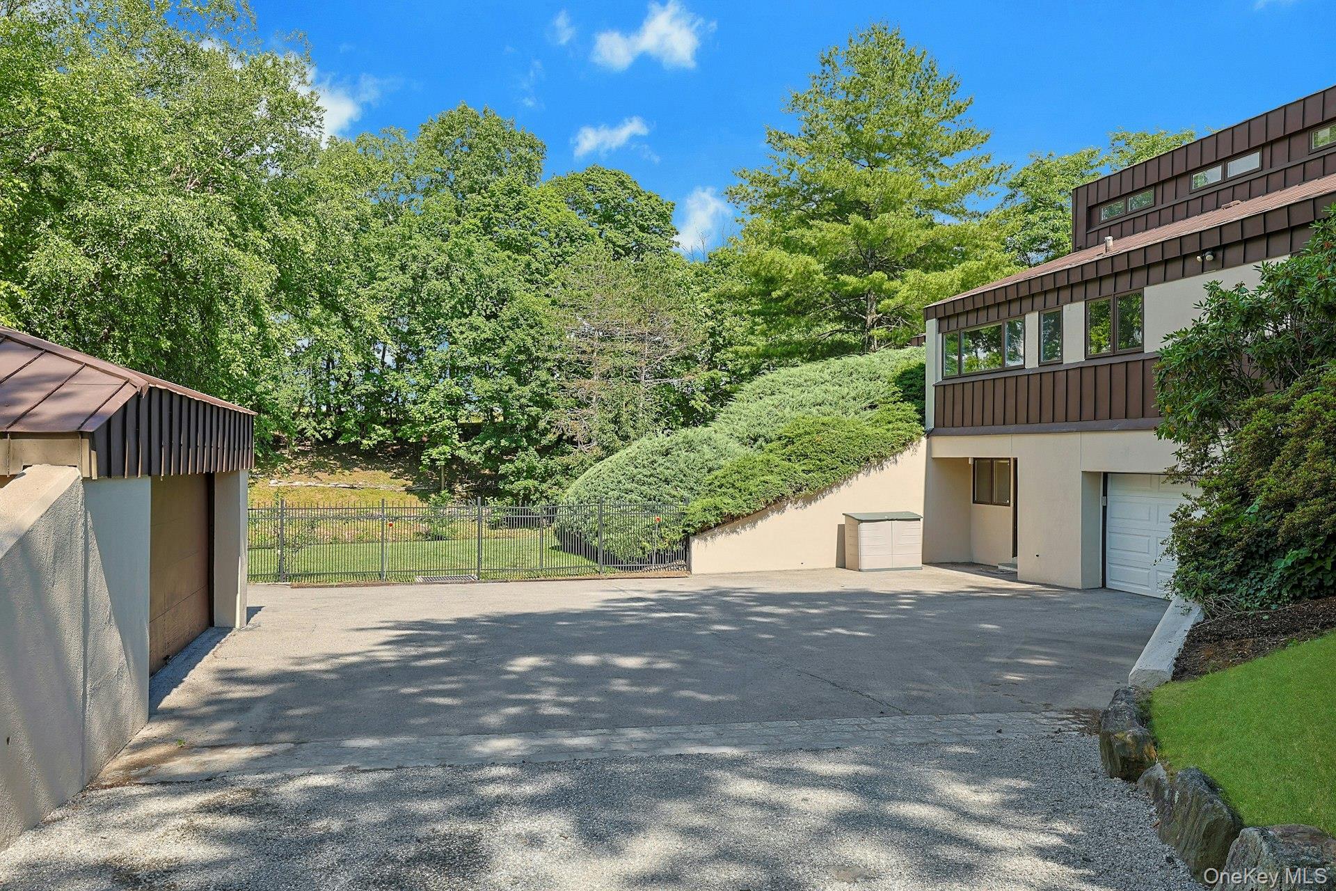Single Family Murray Hill Road  Westchester County, NY 10583, MLS-1016358-43