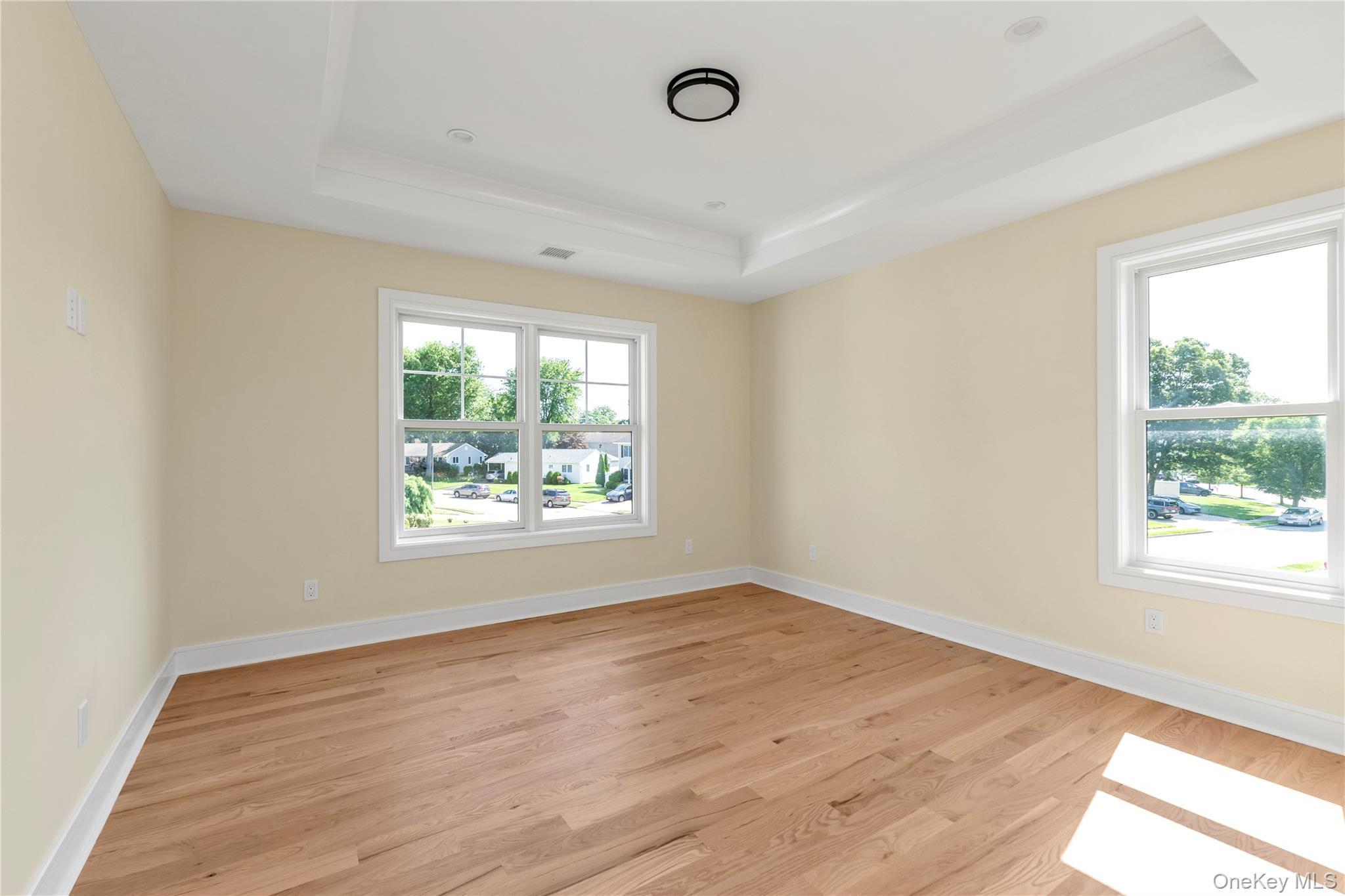 Single Family Garden Circle Nassau County, NY 11791, MLS-1016366-17