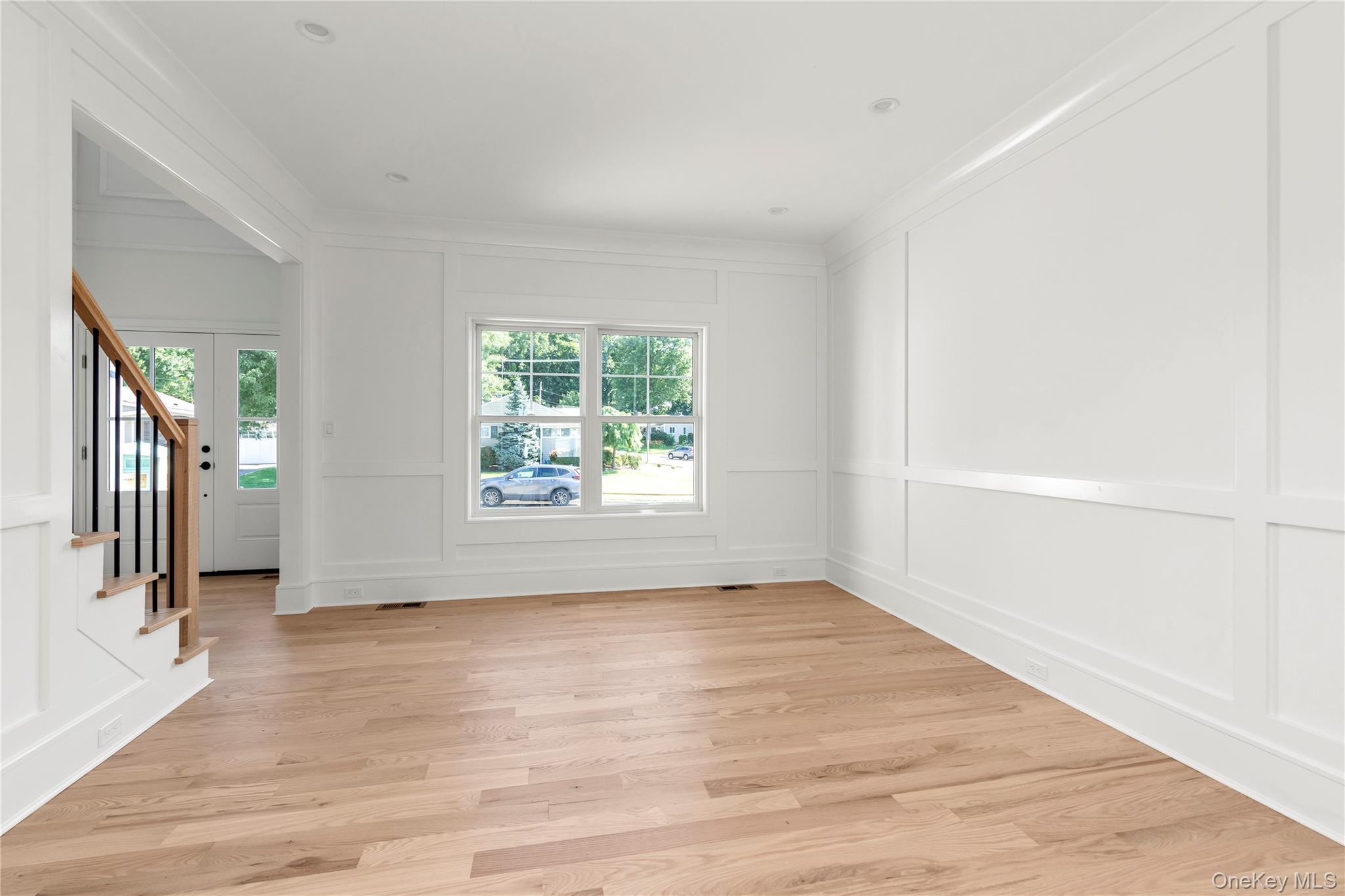Single Family Garden Circle Nassau County, NY 11791, MLS-1016366-3