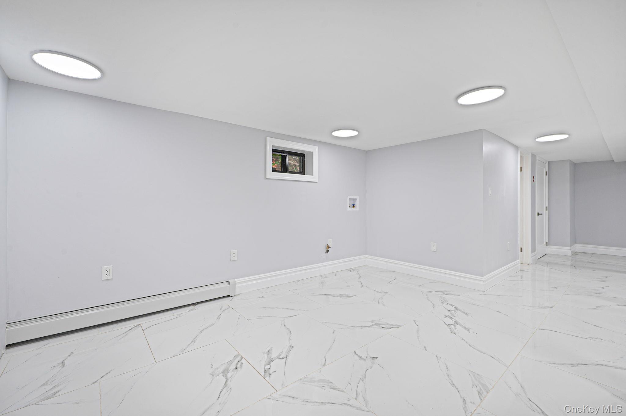 Single Family Kingston Street Nassau County, NY 11003, MLS-1016382-24