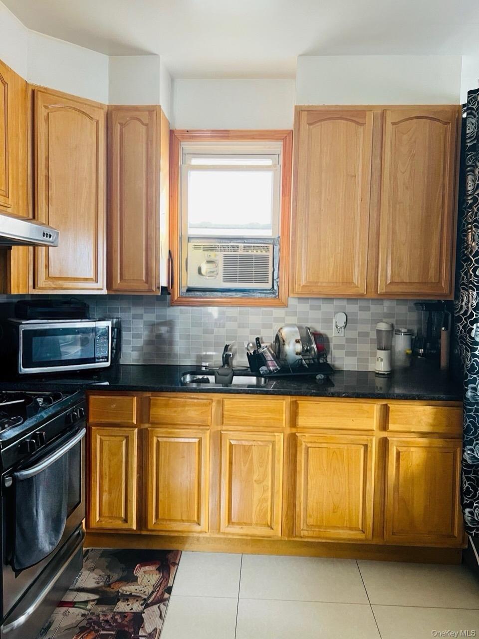 Single Family 38th Avenue Queens, NY 11368, MLS-1016389-6