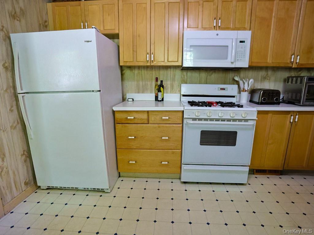 Single Family Highview Avenue Sullivan County, NY 12790, MLS-1016442-8