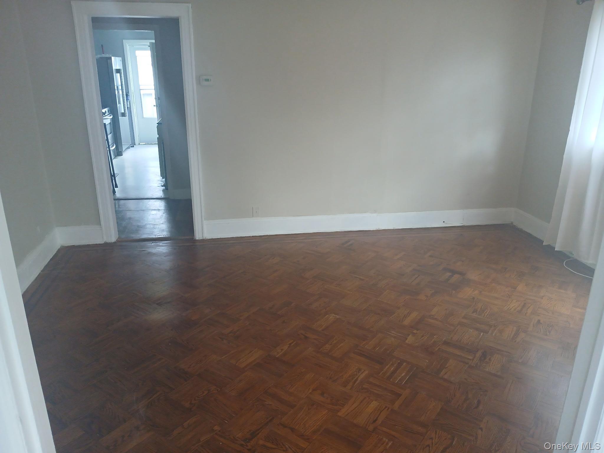 Single Family Commonwealth Boulevard Queens, NY 11426, MLS-1016455-4