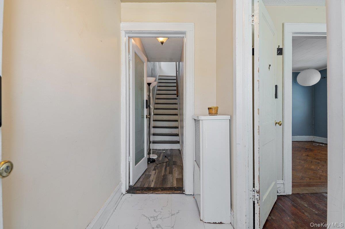 Single Family Commonwealth Boulevard Queens, NY 11426, MLS-1016455-6