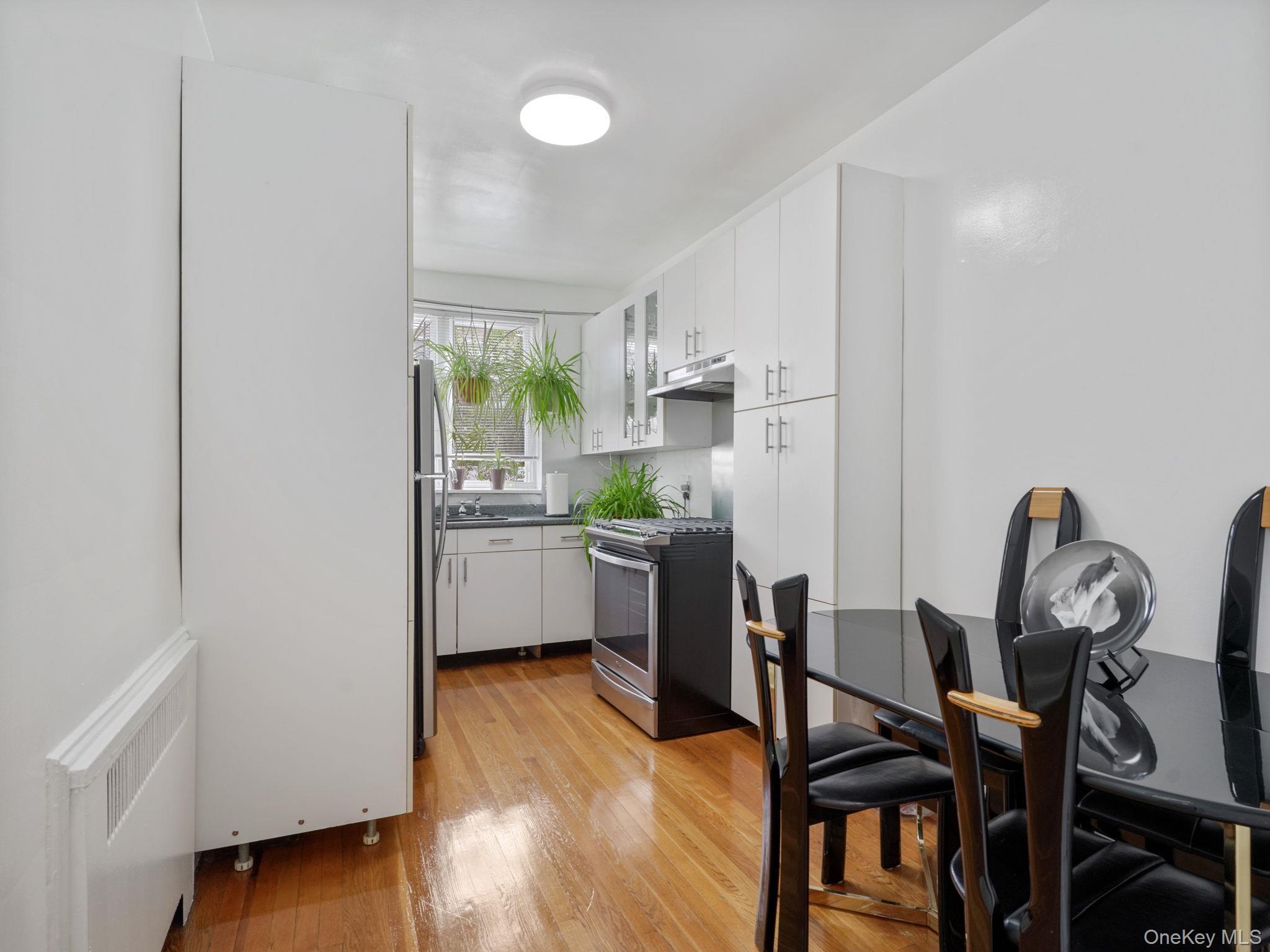 Single Family Matilda Avenue Bronx, NY 10470, MLS-1016469-13