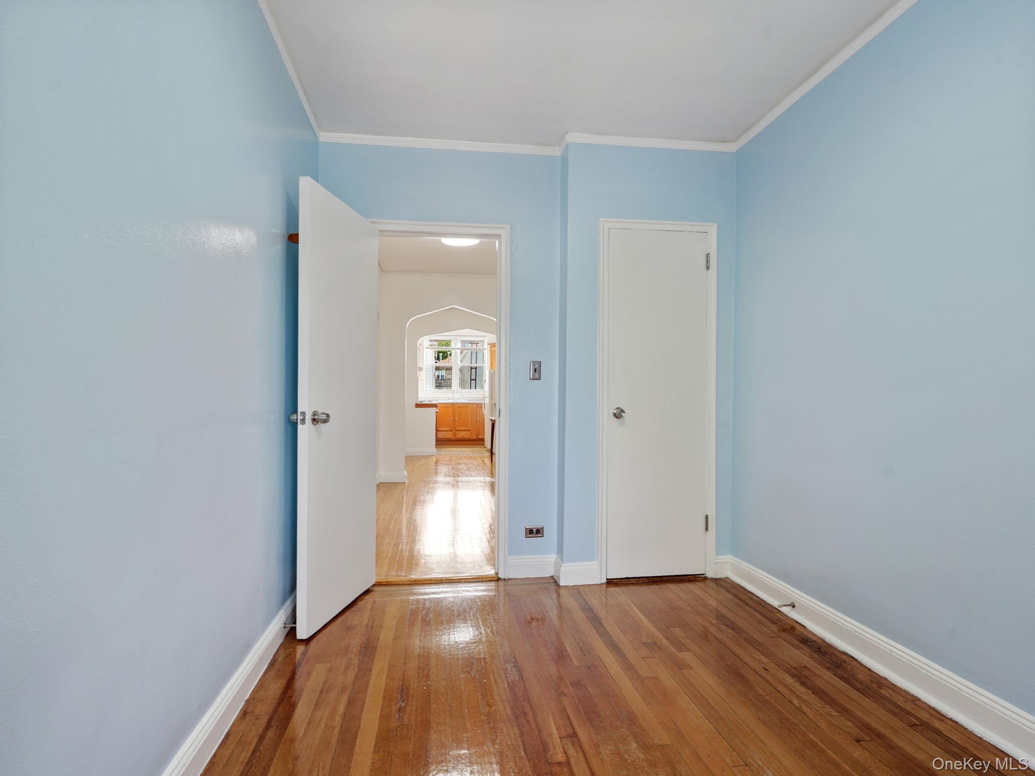 Single Family Matilda Avenue Bronx, NY 10470, MLS-1016469-20