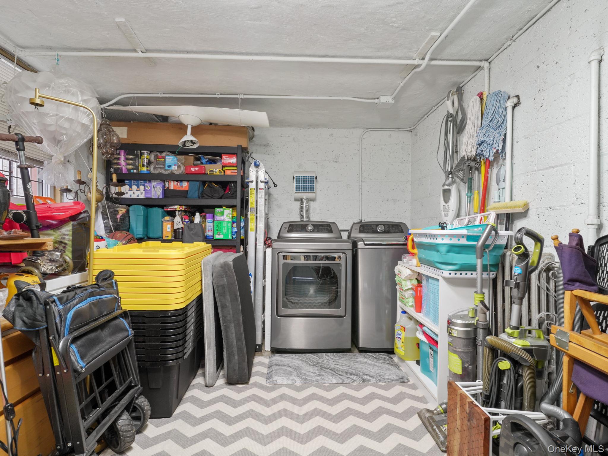 Single Family Matilda Avenue Bronx, NY 10470, MLS-1016469-36