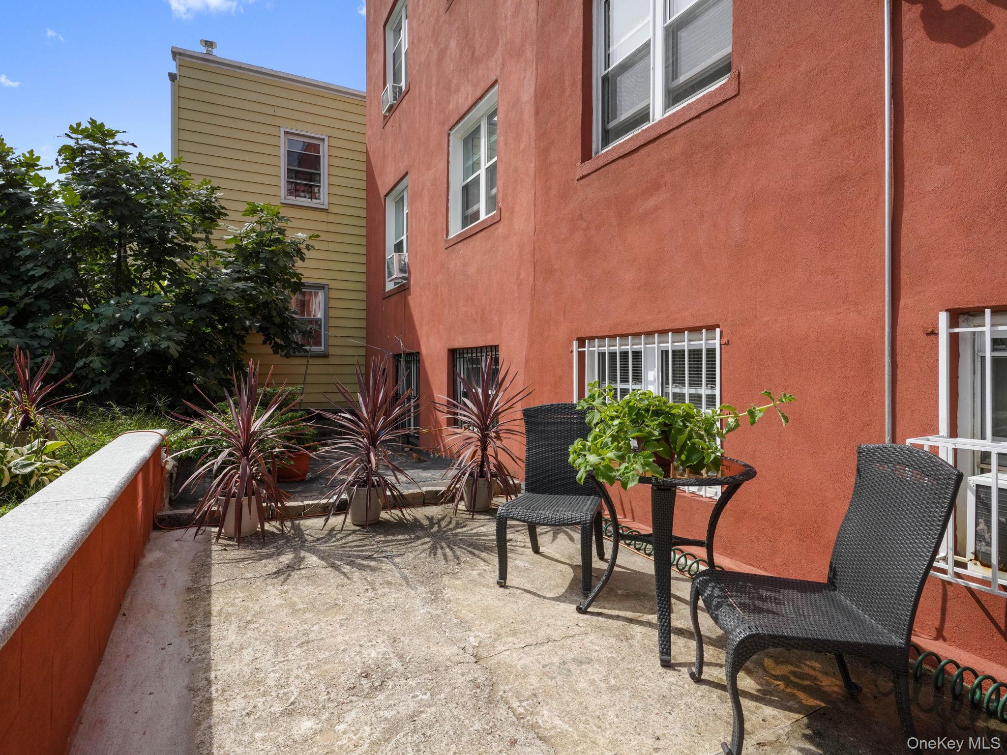 Single Family Matilda Avenue Bronx, NY 10470, MLS-1016469-37