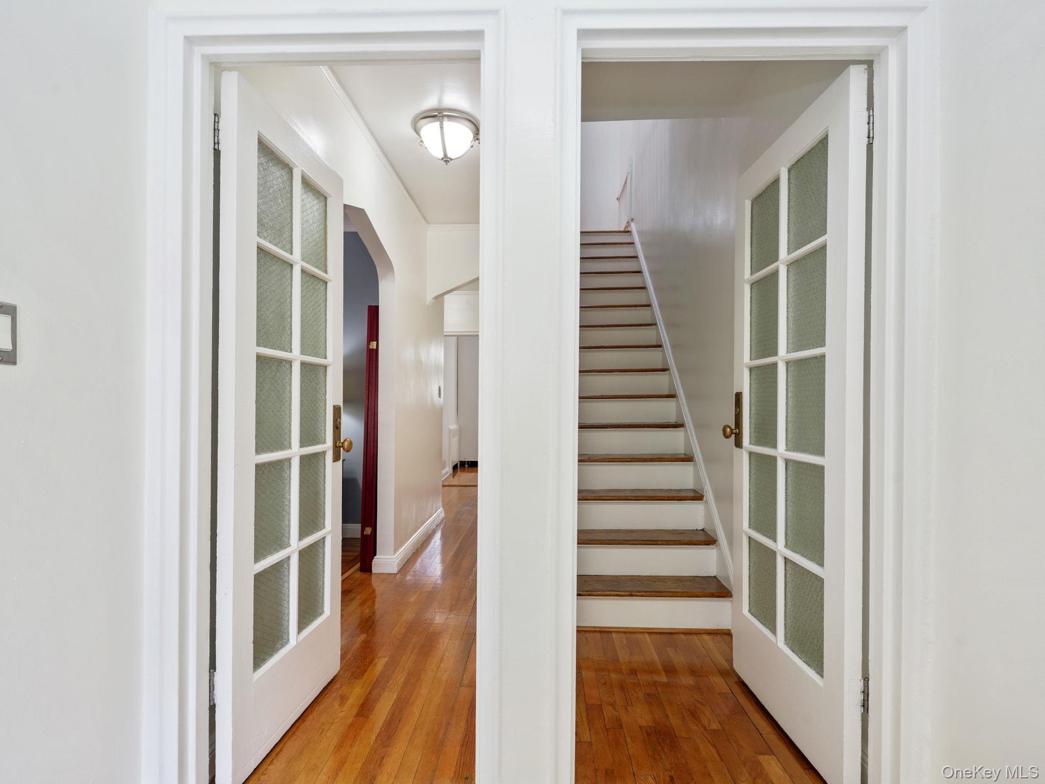 Single Family Matilda Avenue Bronx, NY 10470, MLS-1016469-6
