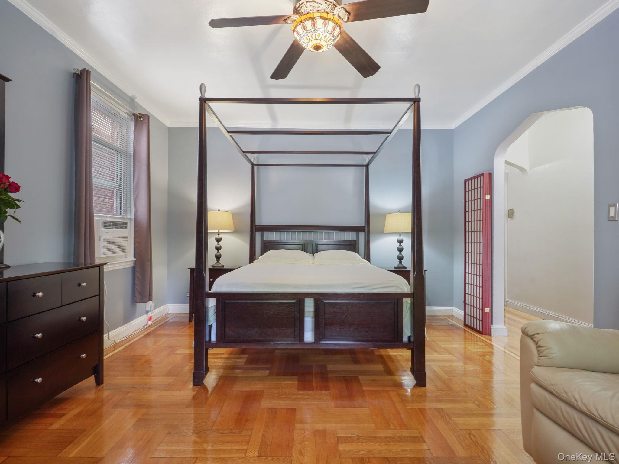Single Family Matilda Avenue Bronx, NY 10470, MLS-1016469-9