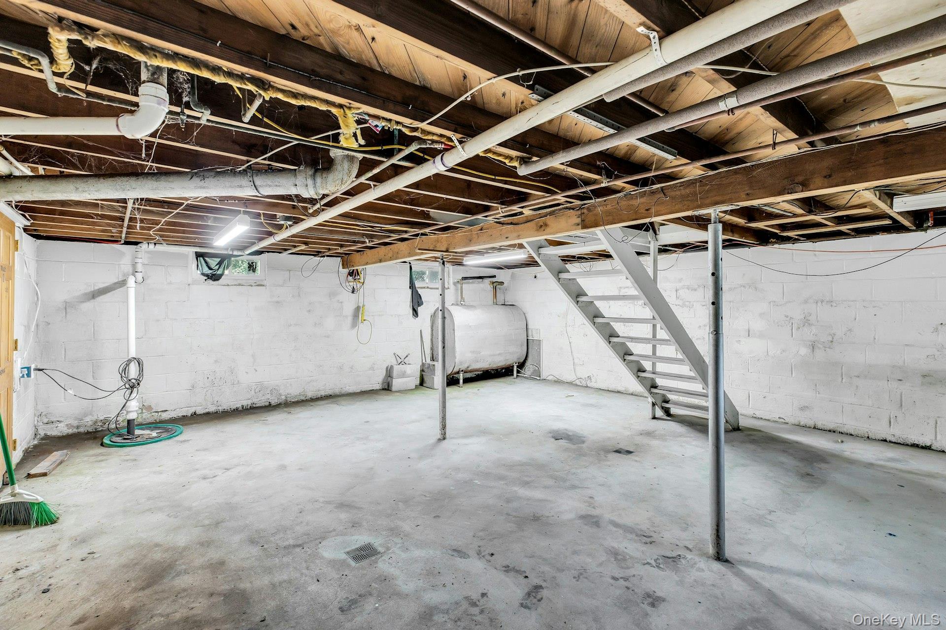 Single Family Washington Drive Suffolk County, NY 11951, MLS-1016500-20